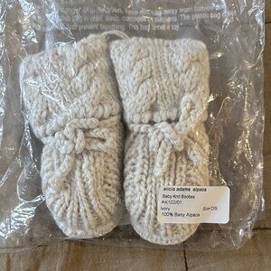 Alicia Adams Alpaca Ivory Baby Booties